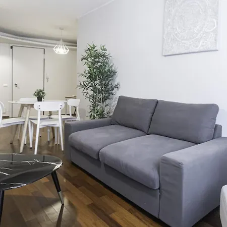 アパート Stylish And Comfortable 3bd In