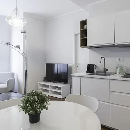 Stylish And Comfortable 3bd In アパート